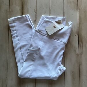 NWT. Fabletics, MILA, High-Waisted, Pocket Capri. Size L, White.